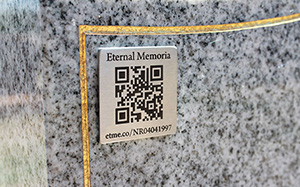 qr-stone-300